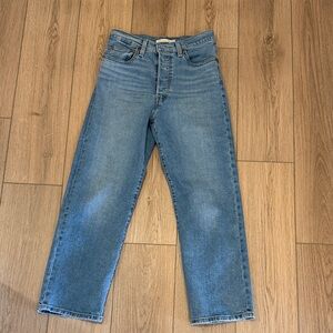 Levi jeans size 27 straight leg